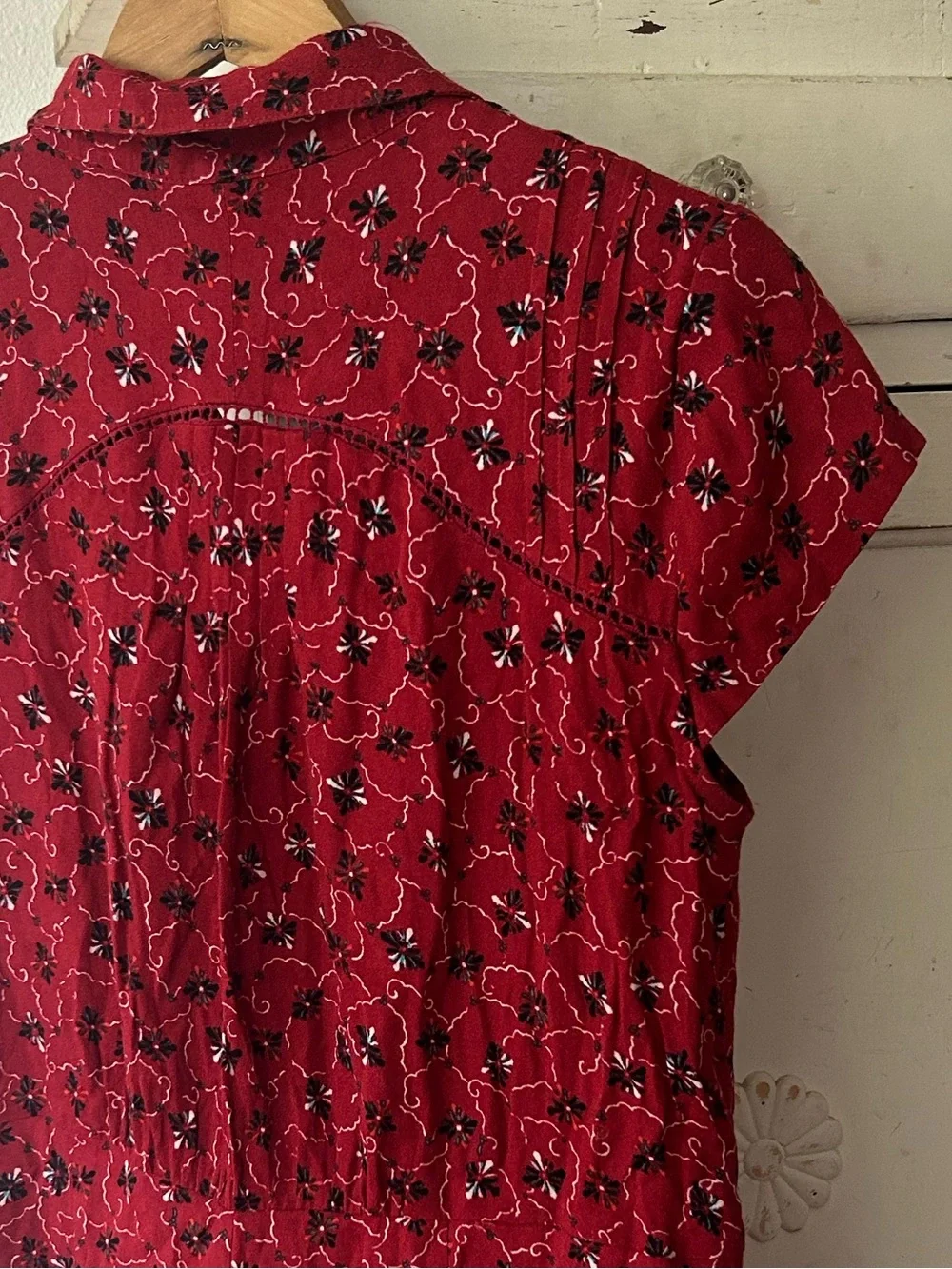 Free People | Women’s Red/Black Floral Short Sleeve Debby Dot Shorts Romper Sz S